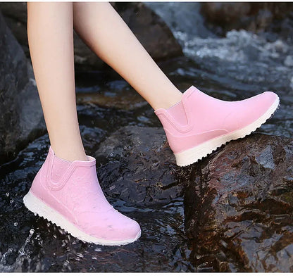 Fashionable Winter Short Ankle Women's Rain Boots Waterproof Slip Resistant Car Wash Shoes Adult Fleece Lined PVC Ladies Footwea