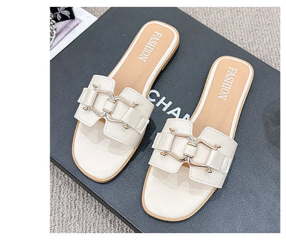 2024European and American Style Summer Fashion Out Flip-flops Flat Leisure Horse with Buckle Temperament One Line Slippers Woman