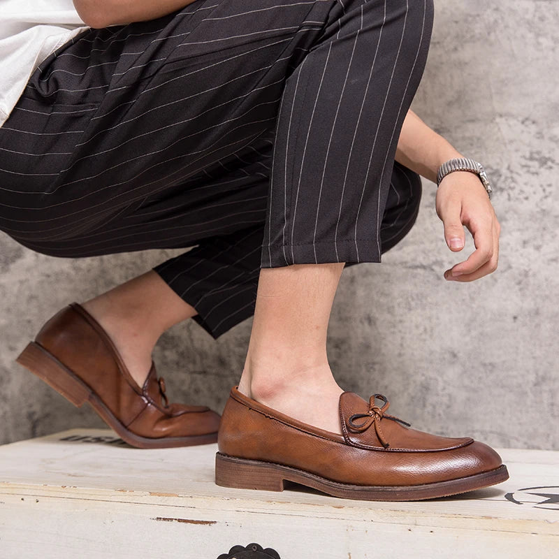 Men Casual Shoes Fashion business dress Soft Moccasins Loafers High-Quality men Leather Wedding shoes Gommino Zapatos Chaussure